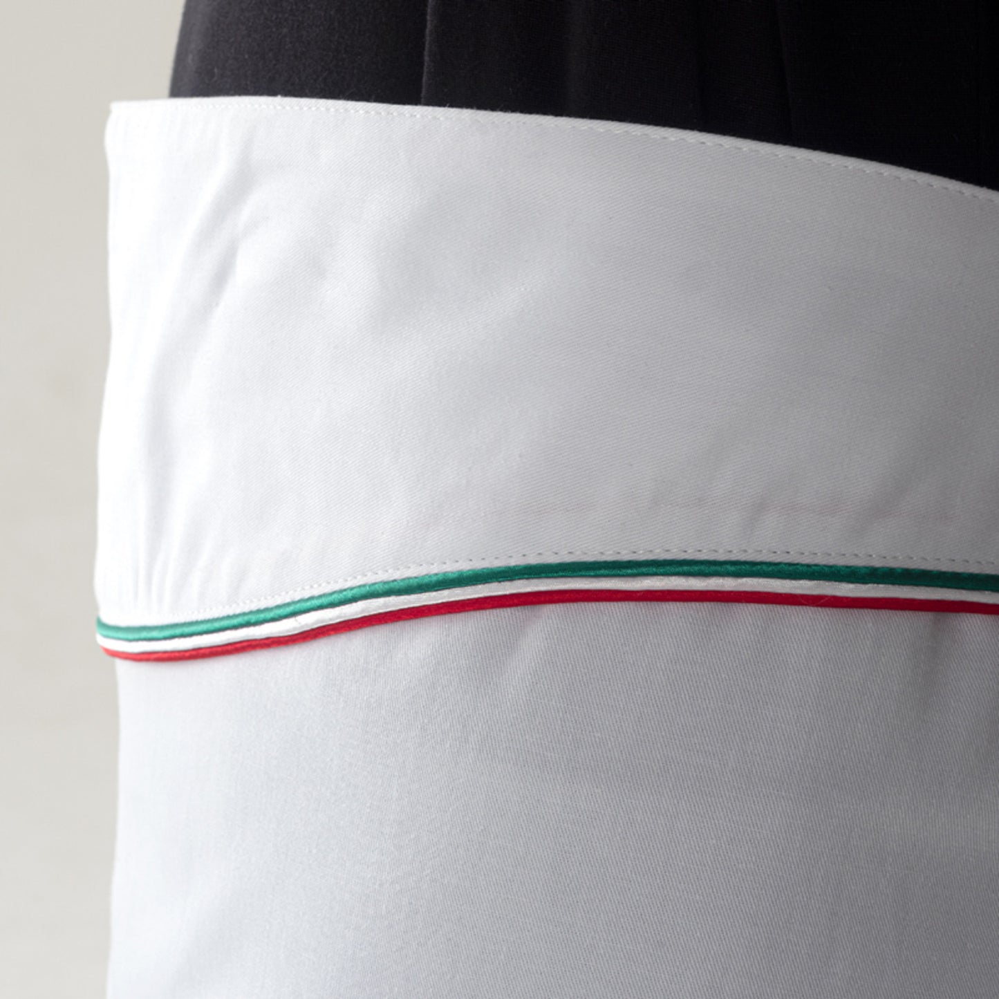 GIUNONE Apron - White